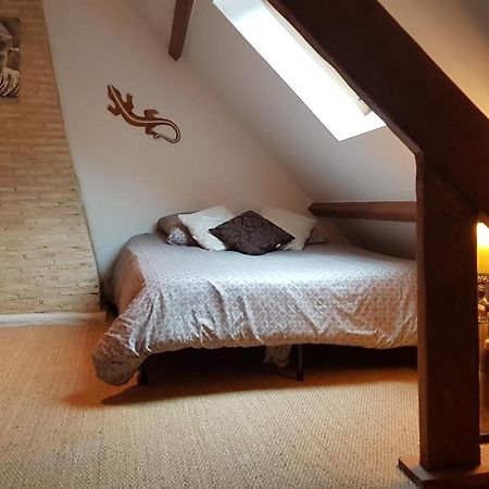 Bed and Breakfast La Belmontaise Beaumont-sur-Sarthe Екстер'єр фото
