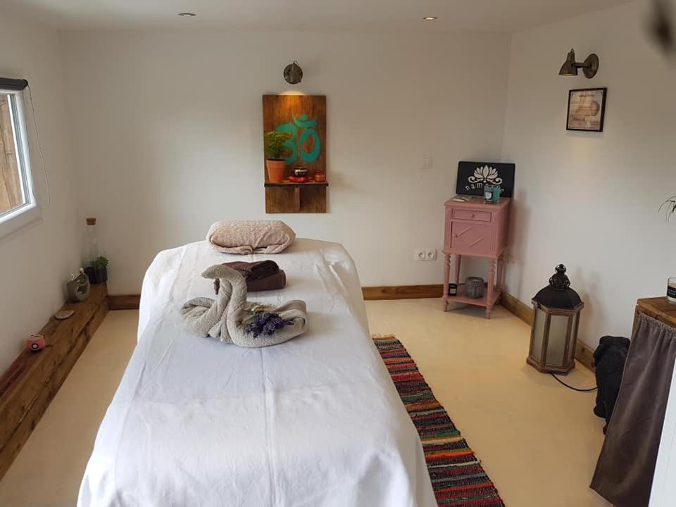 Bed and Breakfast La Belmontaise Beaumont-sur-Sarthe Екстер'єр фото
