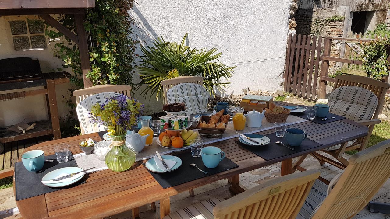 Bed and Breakfast La Belmontaise Beaumont-sur-Sarthe Екстер'єр фото