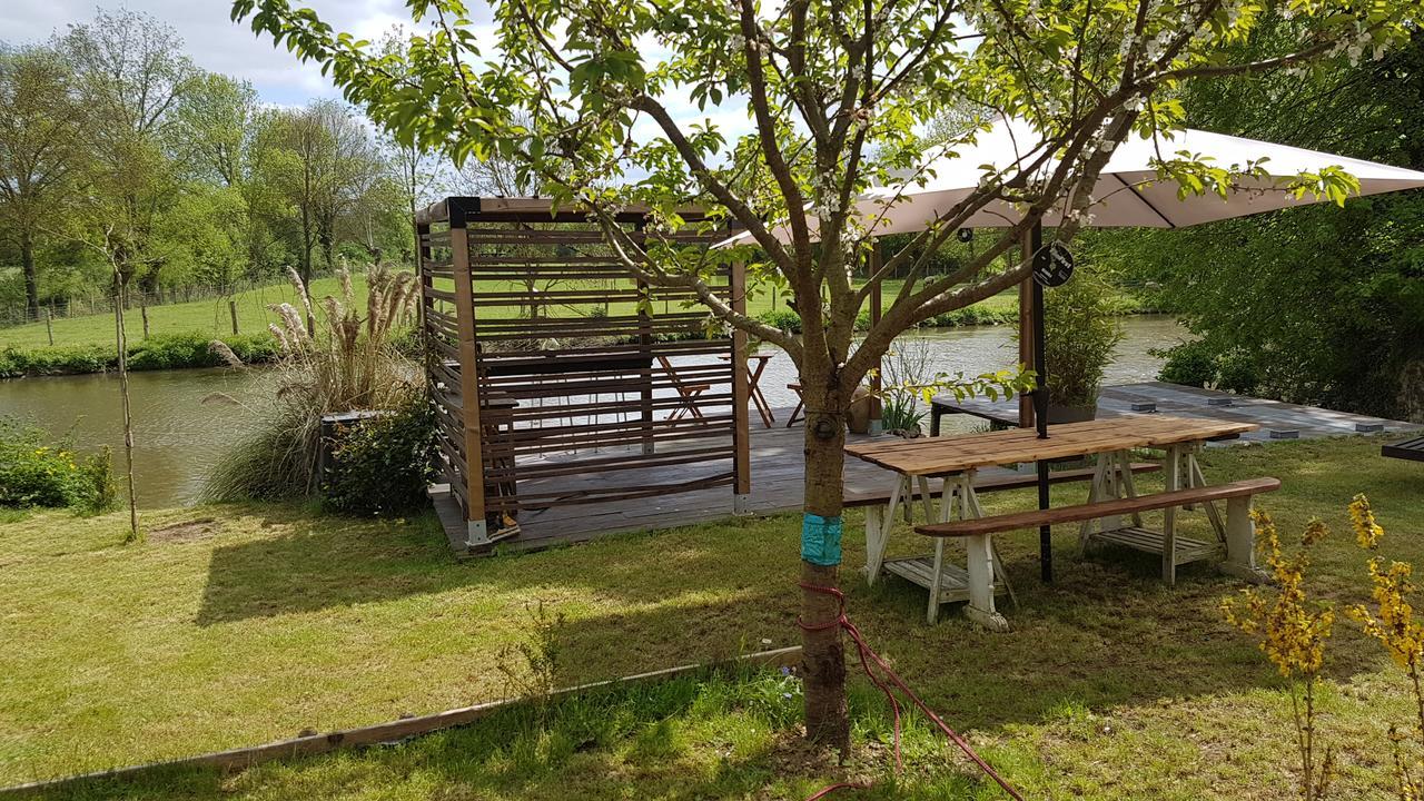 Bed and Breakfast La Belmontaise Beaumont-sur-Sarthe Екстер'єр фото