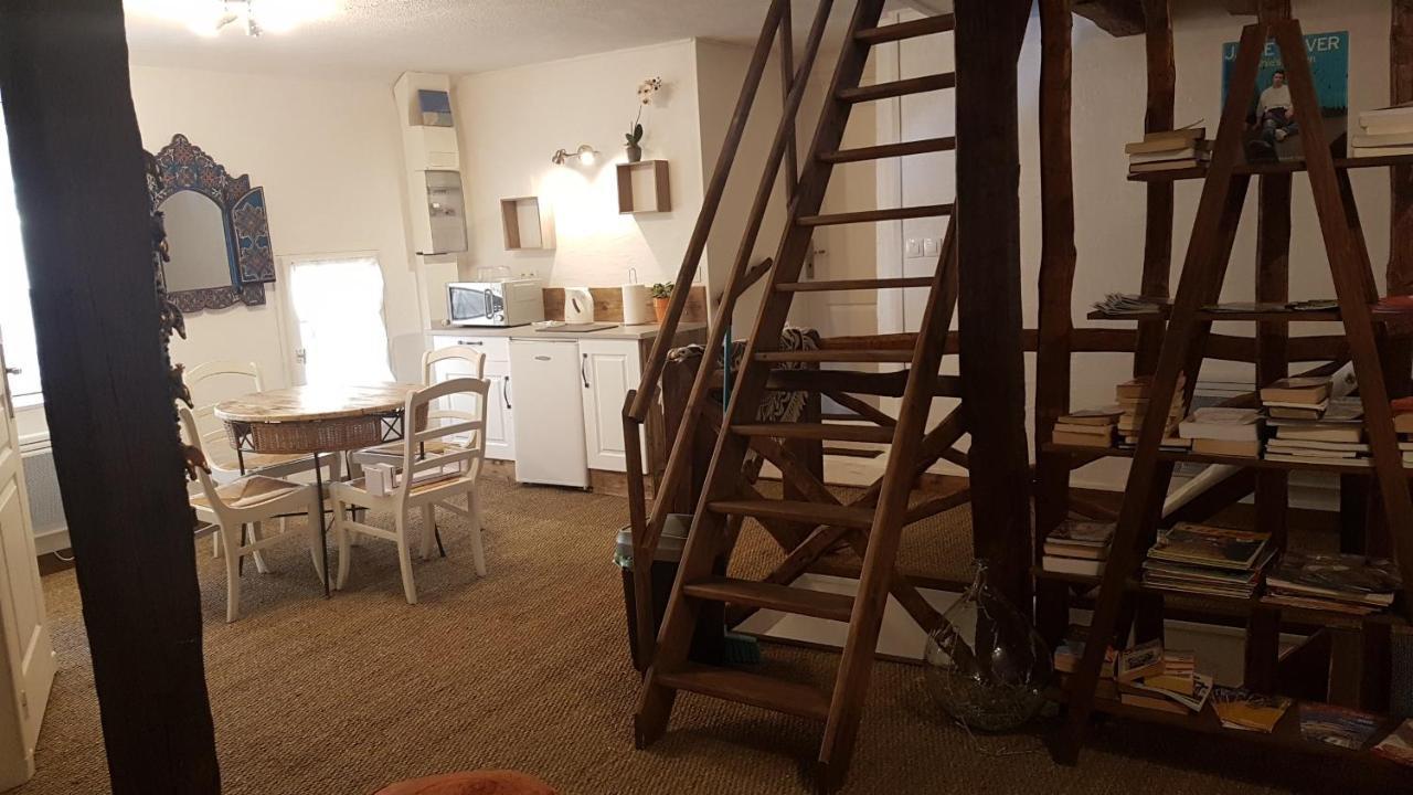 Bed and Breakfast La Belmontaise Beaumont-sur-Sarthe Екстер'єр фото